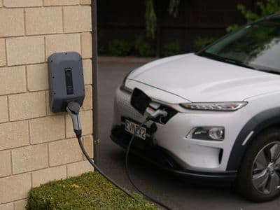 Electric Vehicles Surge Ahead: New Innovations Shaping the Future of Sustainable Transport