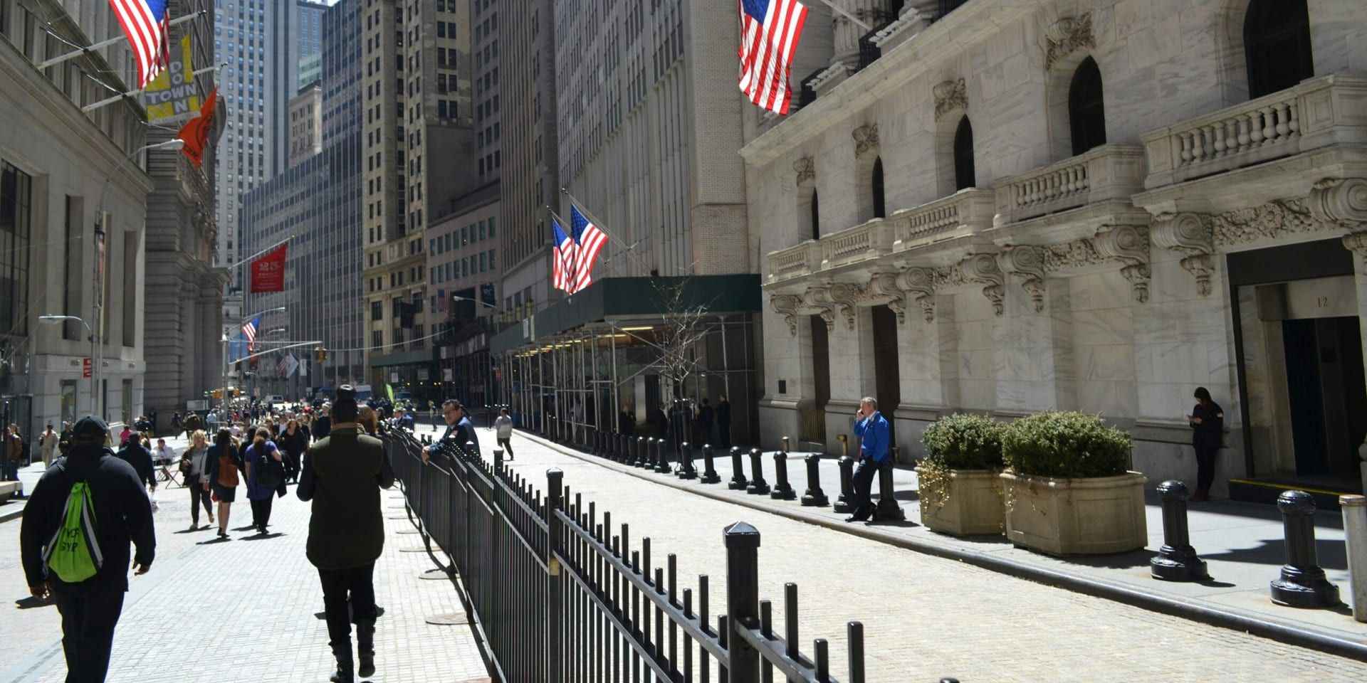 U.S. Economic Resilience Amid Fiscal Uncertainty: A Balancing Act for Investors