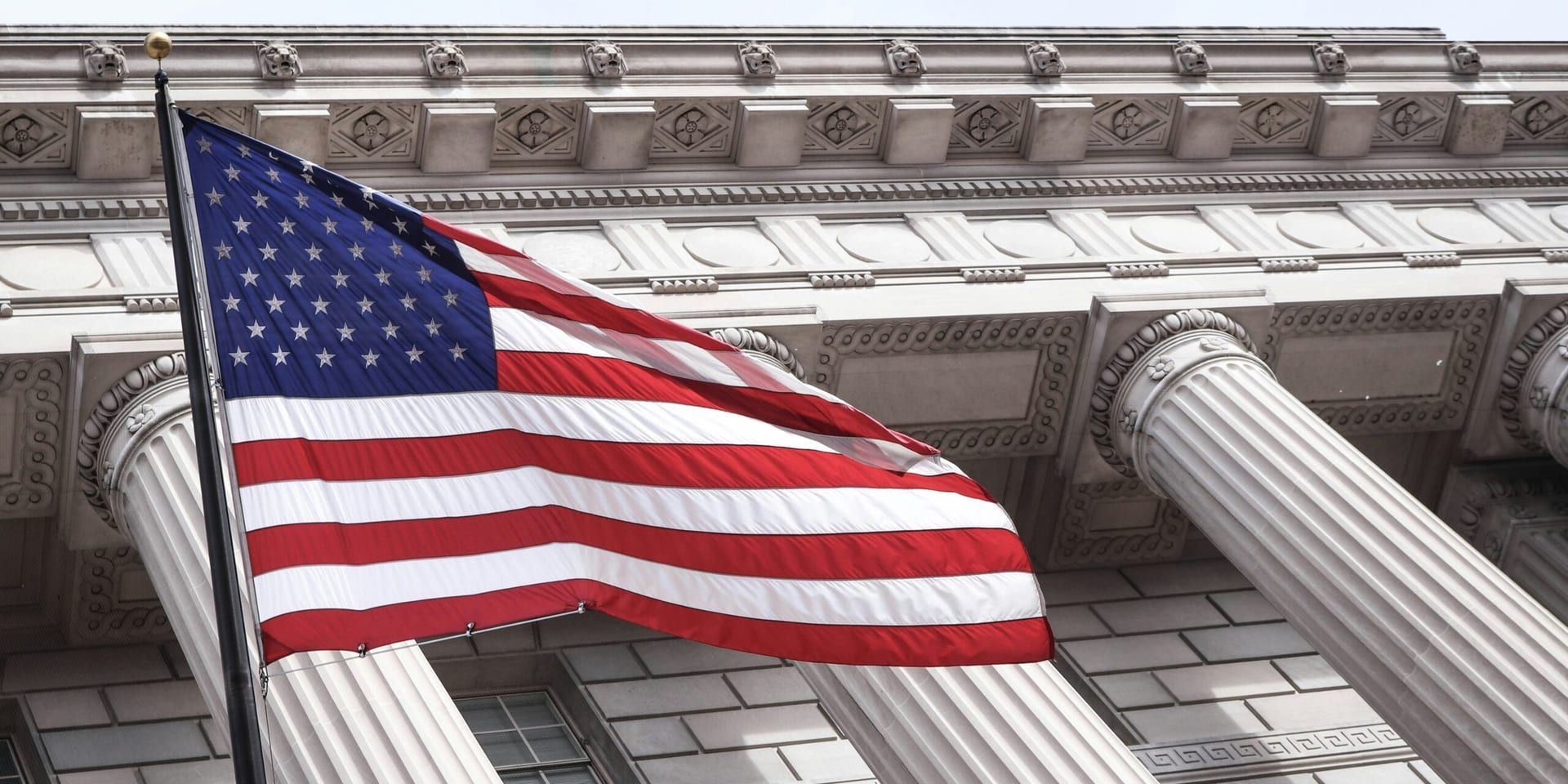 U.S. GDP Revised Up to 2.9% Ahead of Key Rate Decision