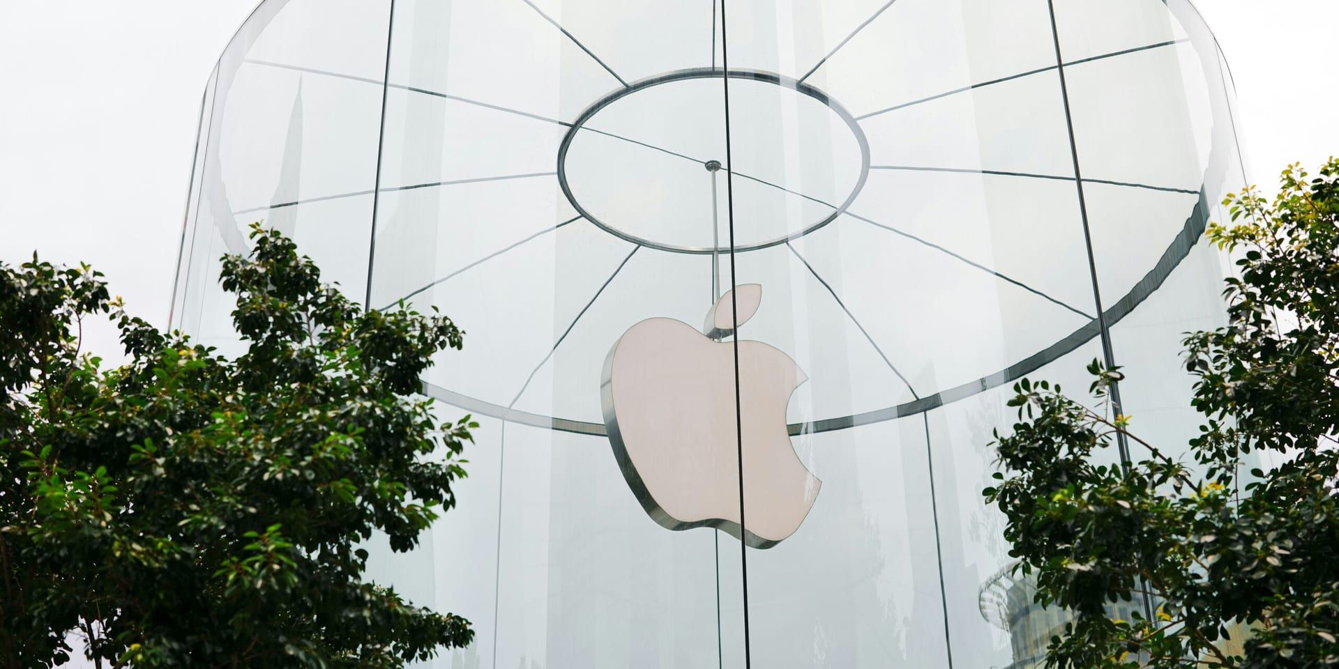 Apple Leverages AI and Design to Refresh Product Strategy