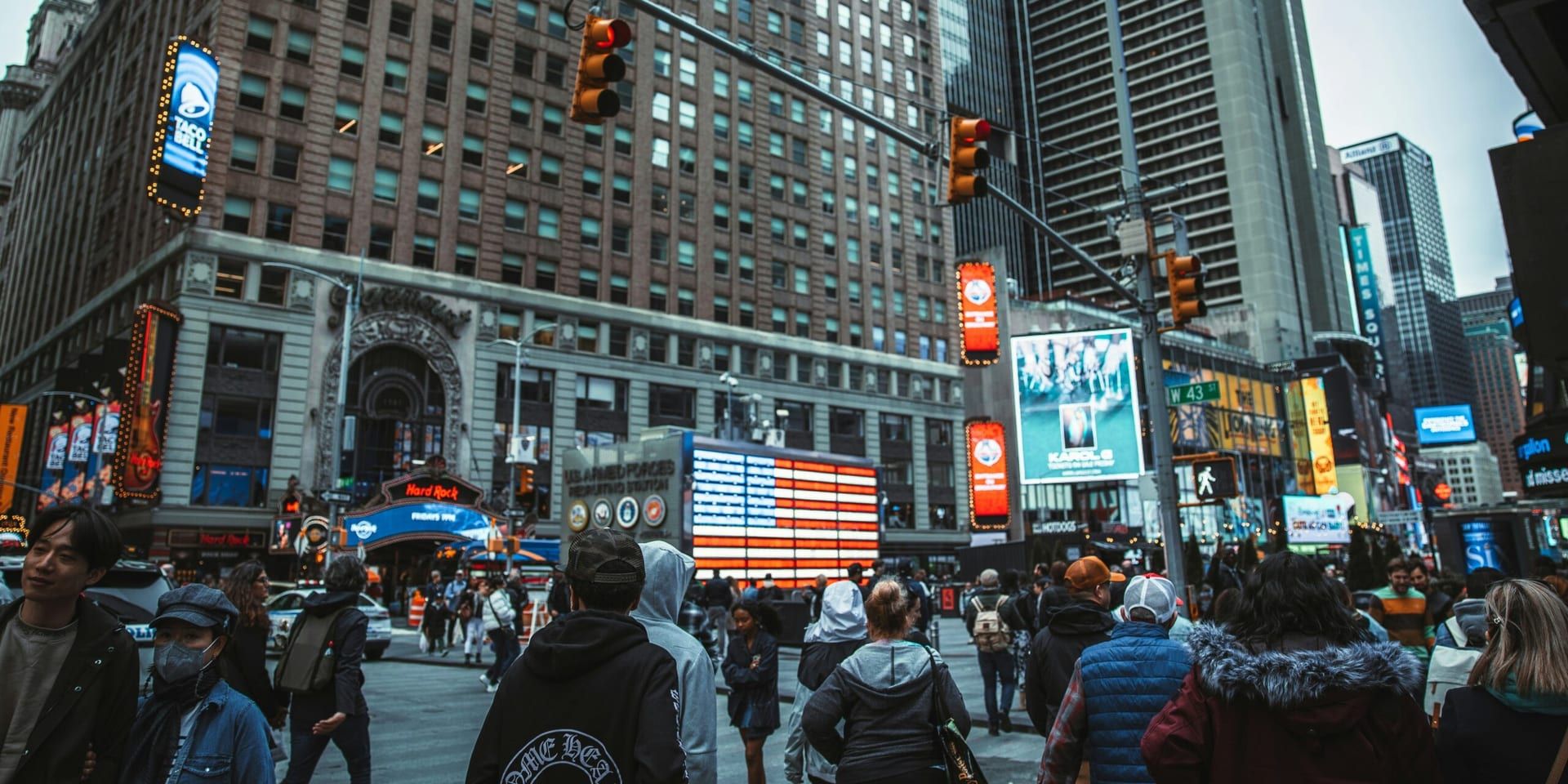 Strong Market Rally Signals Optimism Amid Rate‑Cut Speculation