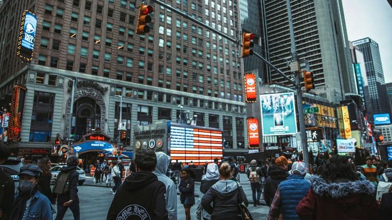Strong Market Rally Signals Optimism Amid Rate‑Cut Speculation