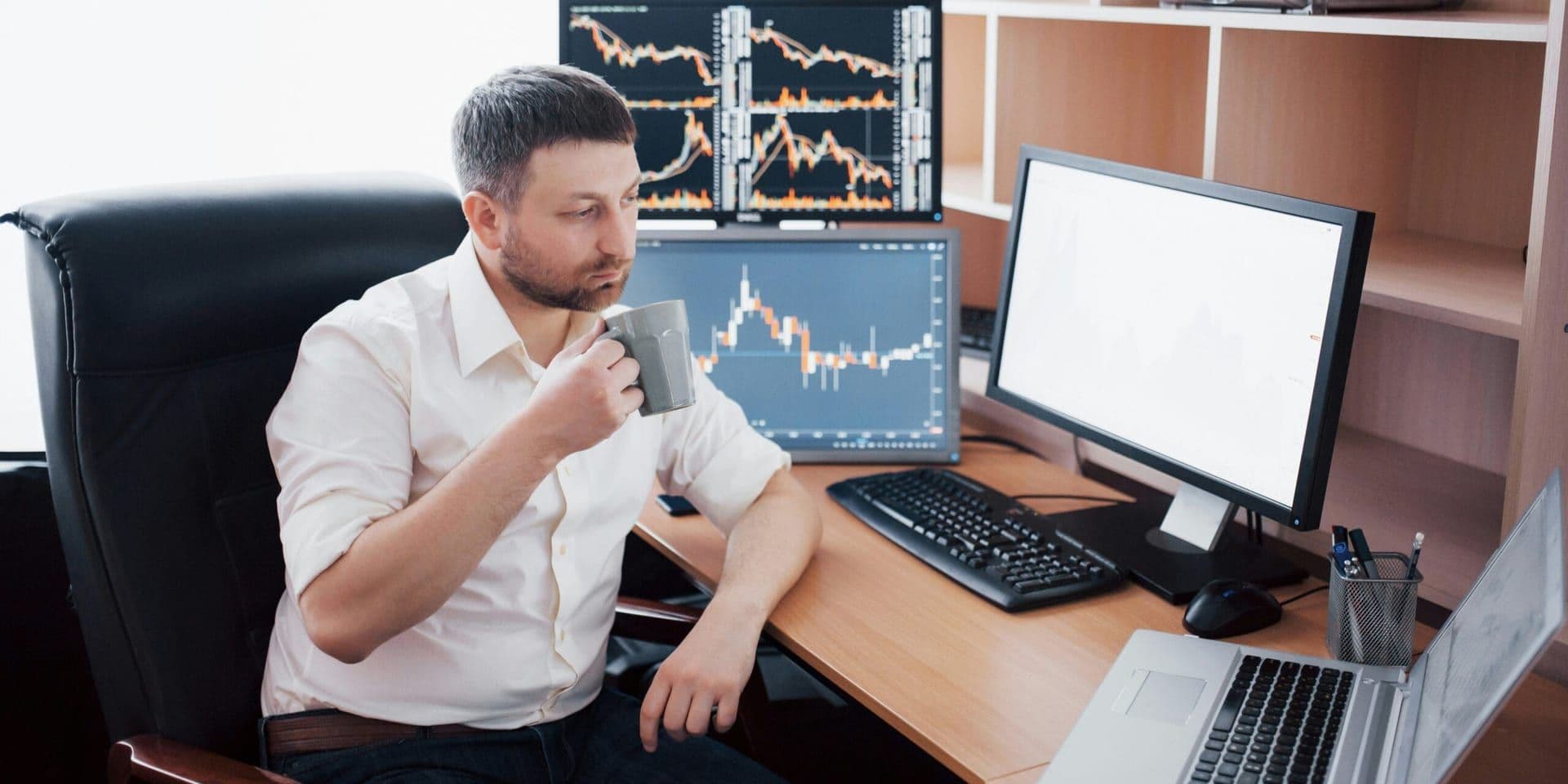 How to Navigate Market Volatility with Strategic Planning