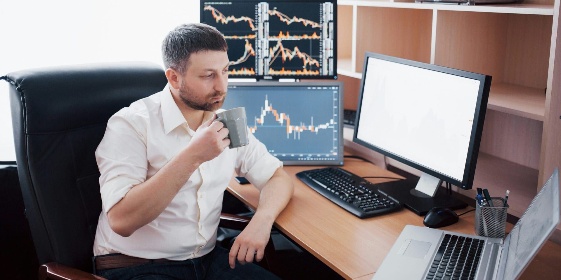 How to Navigate Market Volatility with Strategic Planning