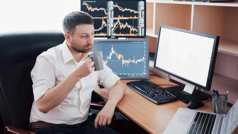 How to Navigate Market Volatility with Strategic Planning