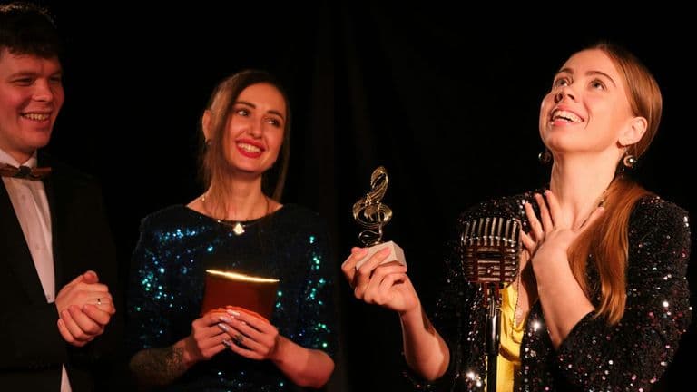 Billie Eilish Shines at the 2025 American Music Awards