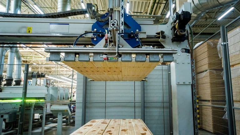 AI Robots Revolutionize Recycling in the U.S. with Smart Waste Sorting