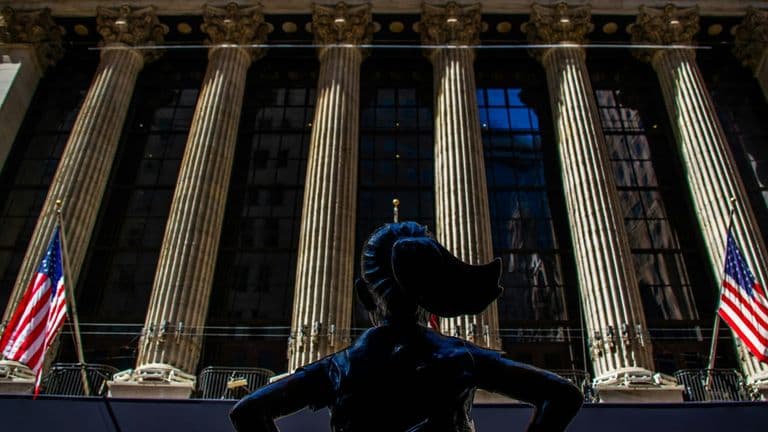 U.S. Stock Futures Remain Steady as Fed Keeps Rate-Cut Door Ajar