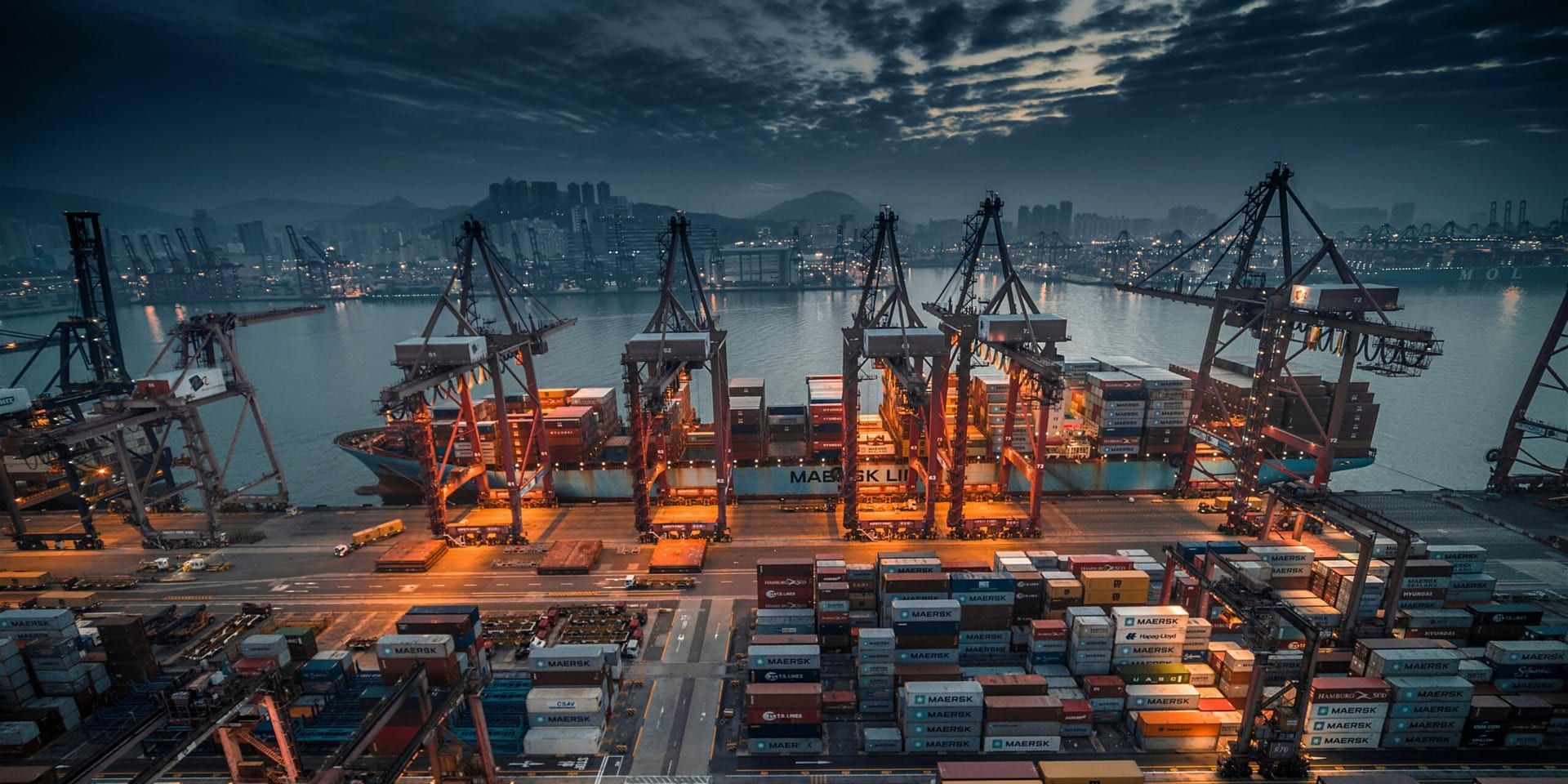 Tariff-Driven Uncertainty Drives Mixed Business Investment in Late 2025